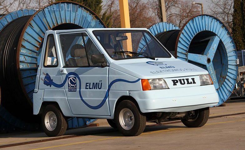 Ingyen tankolás pesti plázajáróknak