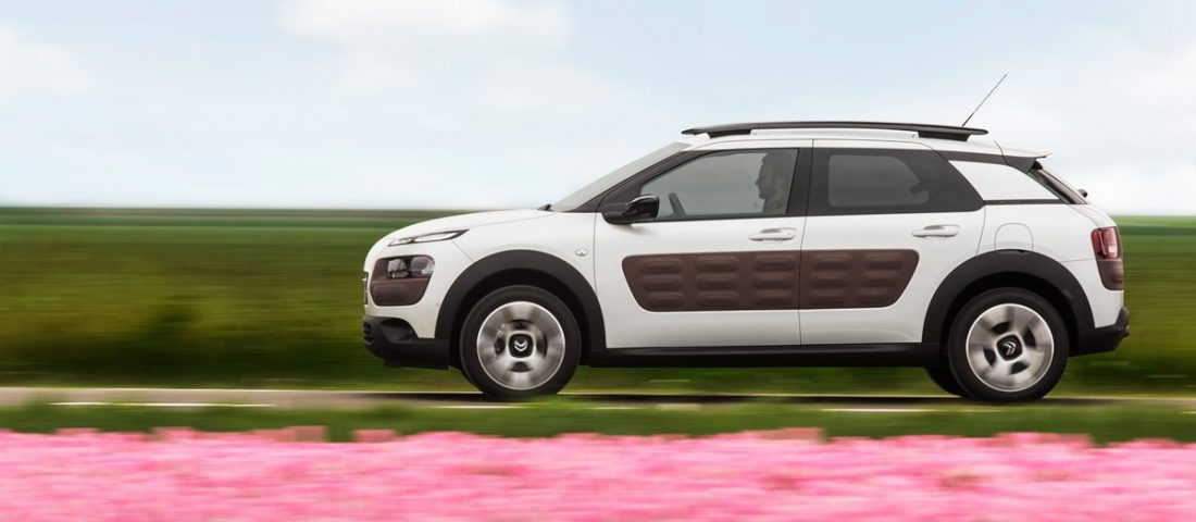 Ellentámadásban a francia autóipar