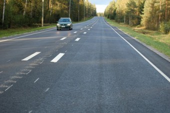 A felezővonal miatt száguldozunk?