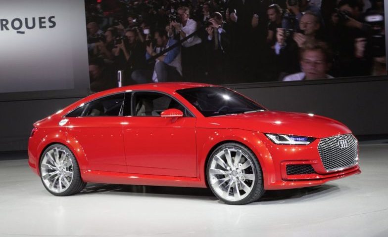 Irány a Párizsi Autószalon!