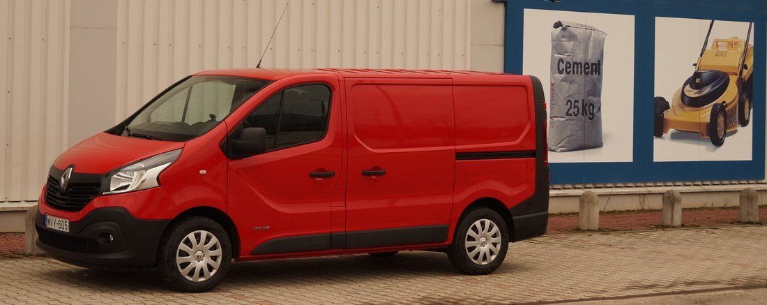 Másfél tonnát pakoltunk az új Traficba