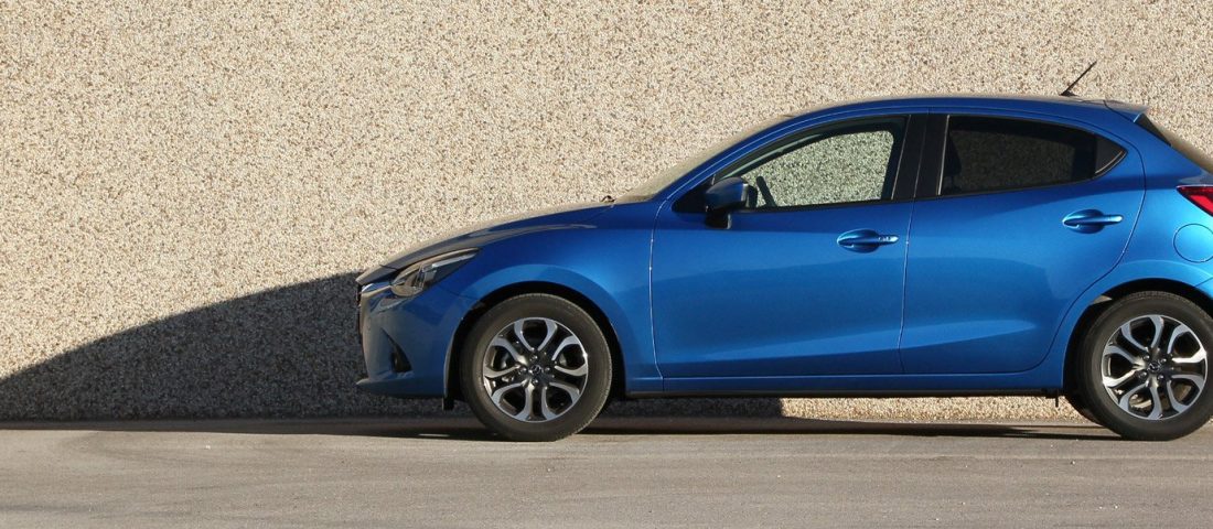 Kiskocsi nagy tudással: Új Mazda2