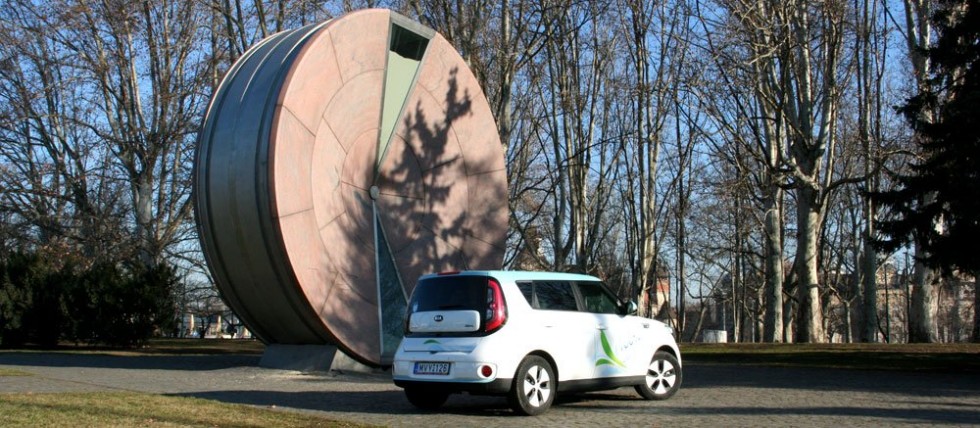 Jedlik Ányos forog már a sírjában?