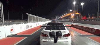 Felszállt, majd atomjaira hullott a 3000 lóerős autó