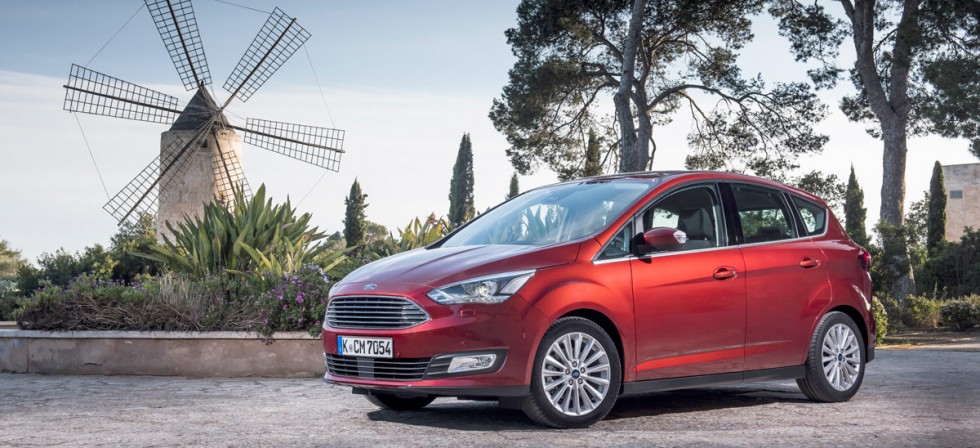 Lábbal nyílik az új Ford C-Max