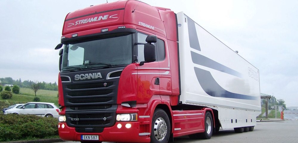 730 lóerővel autópályára