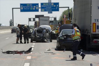 Képeken az M0-son történt tömegkarambol