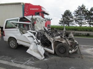 Tömegbalesetek az M1-esen, nagy a dugó