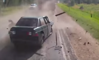 Brutális balesetet okozott a lassú autós