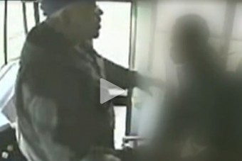 Felsős diákok vertek meg egy buszvezetőt