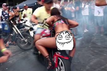 Egy igazi férfi csakis így használja a gumit