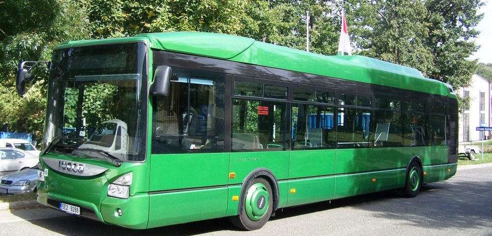 Gázos buszpremier az Andrássy úton