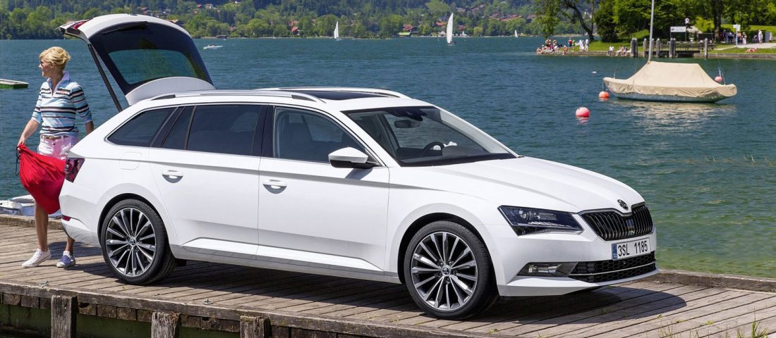 Világító szempillát villantott a luxus-Škoda