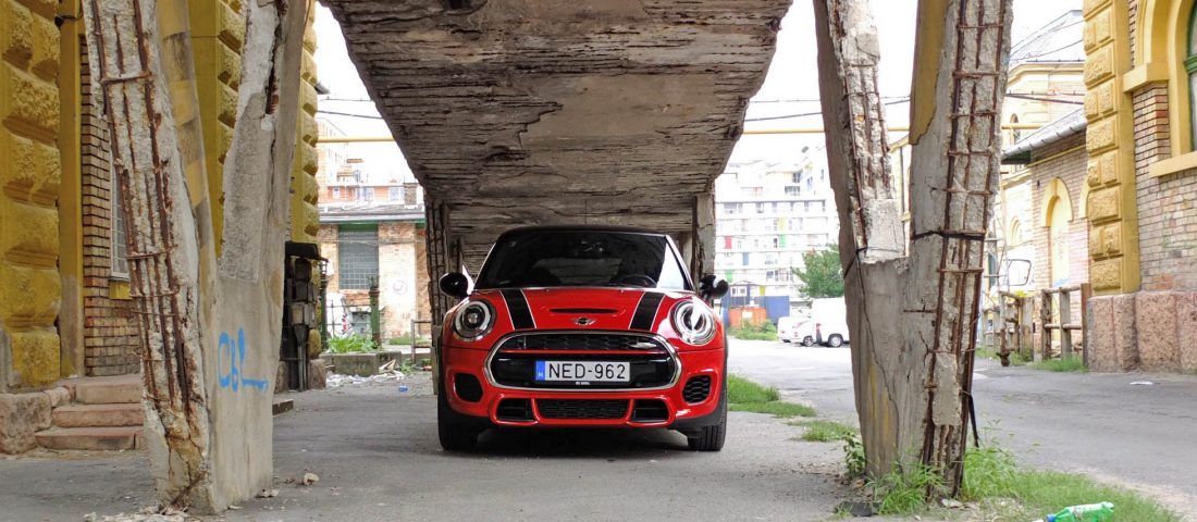 Teszt: MINI John Cooper Works