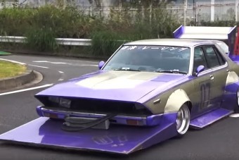 Ennél a japán felvonulásnál idén már nem látsz furcsábbat