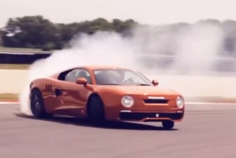 Pályán a Škoda R200, látnod kell