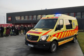 Gyermekmentőt adományozott a Lego Nyíregyházának