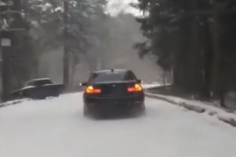 Hóban csapat a BMW-s, a ladás ettől nagyon megijed