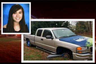 Leemelte apjáról a lángoló autót a tinédzser lány