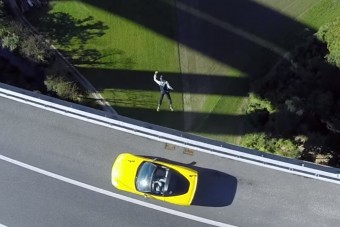 Bázisugrás Corvette-ből, Vin Diesel után szabadon