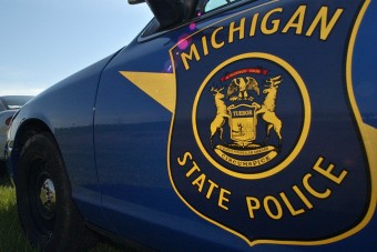 Keze az ölében, szeme a pornón, nem csoda, hogy karambolozott