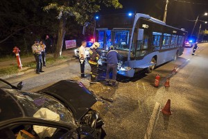 Budapesti busz karambolozott, több utas kórházban